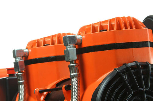 COMPRESOR DE AER SILENTIOS FARA ULEI 24 LITRI, 220 L/MIN, 8 BAR