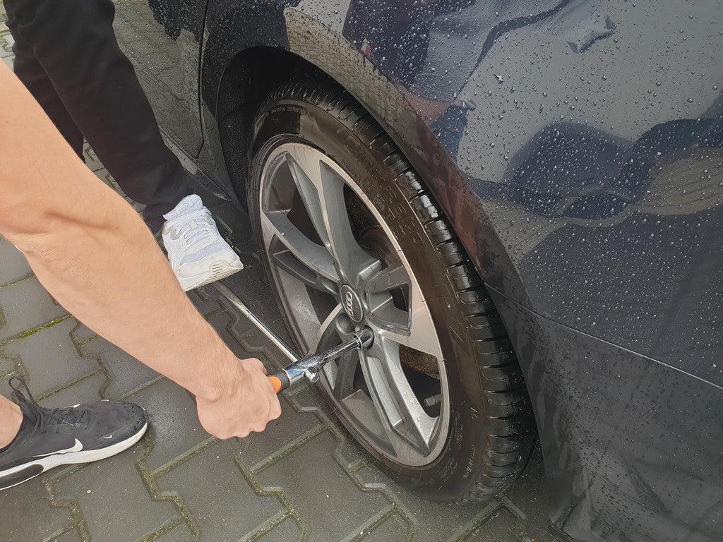 Cheie de roti profesionala cu tubulare incluse 17 si 19 mm - Bjc tools