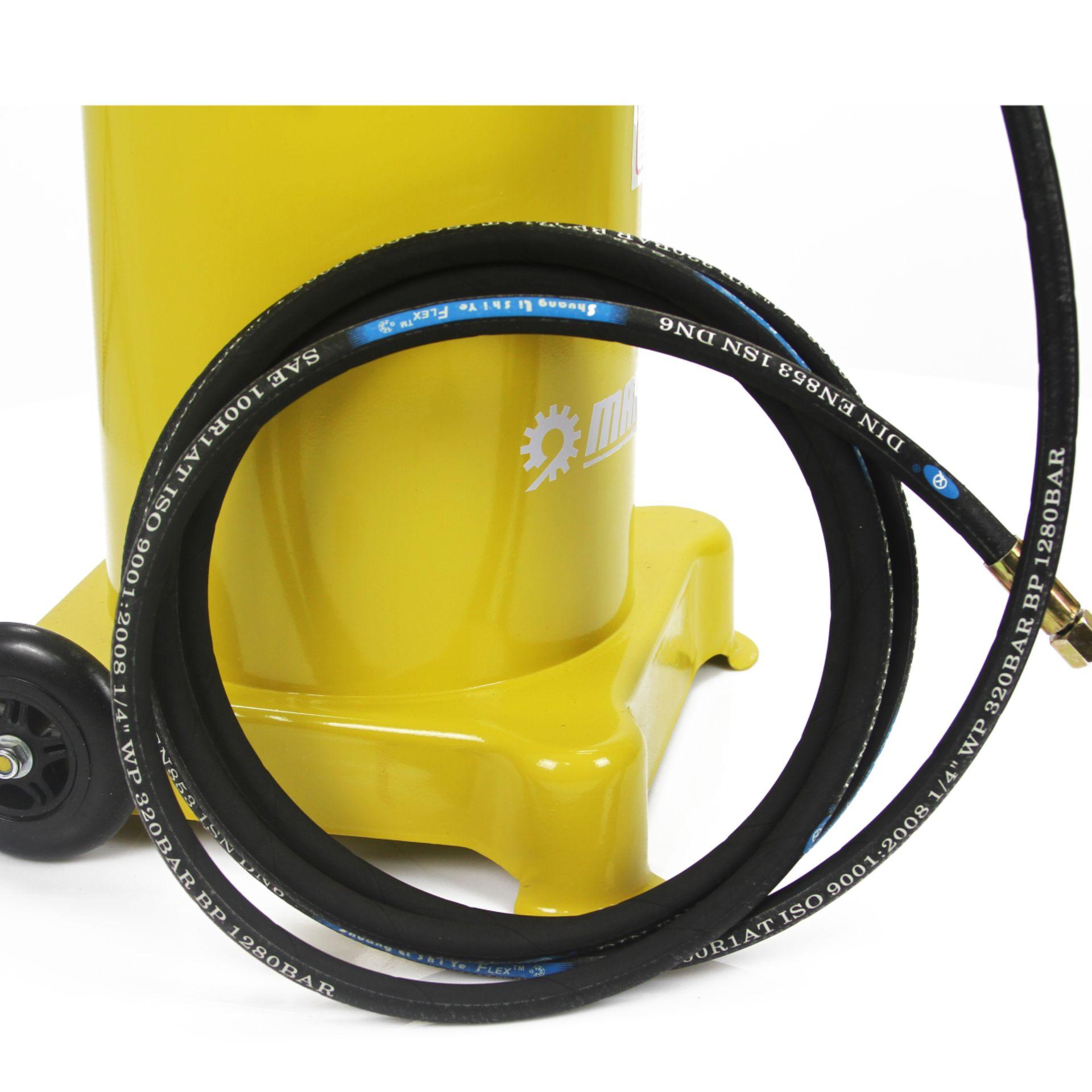 Pompa de gresat pneumatica 12 litri. Gresor pneumatic - Bjc tools