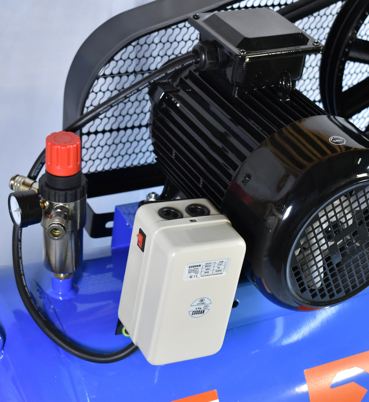 Compresor aer profesional 200 litri 860L/min 380v