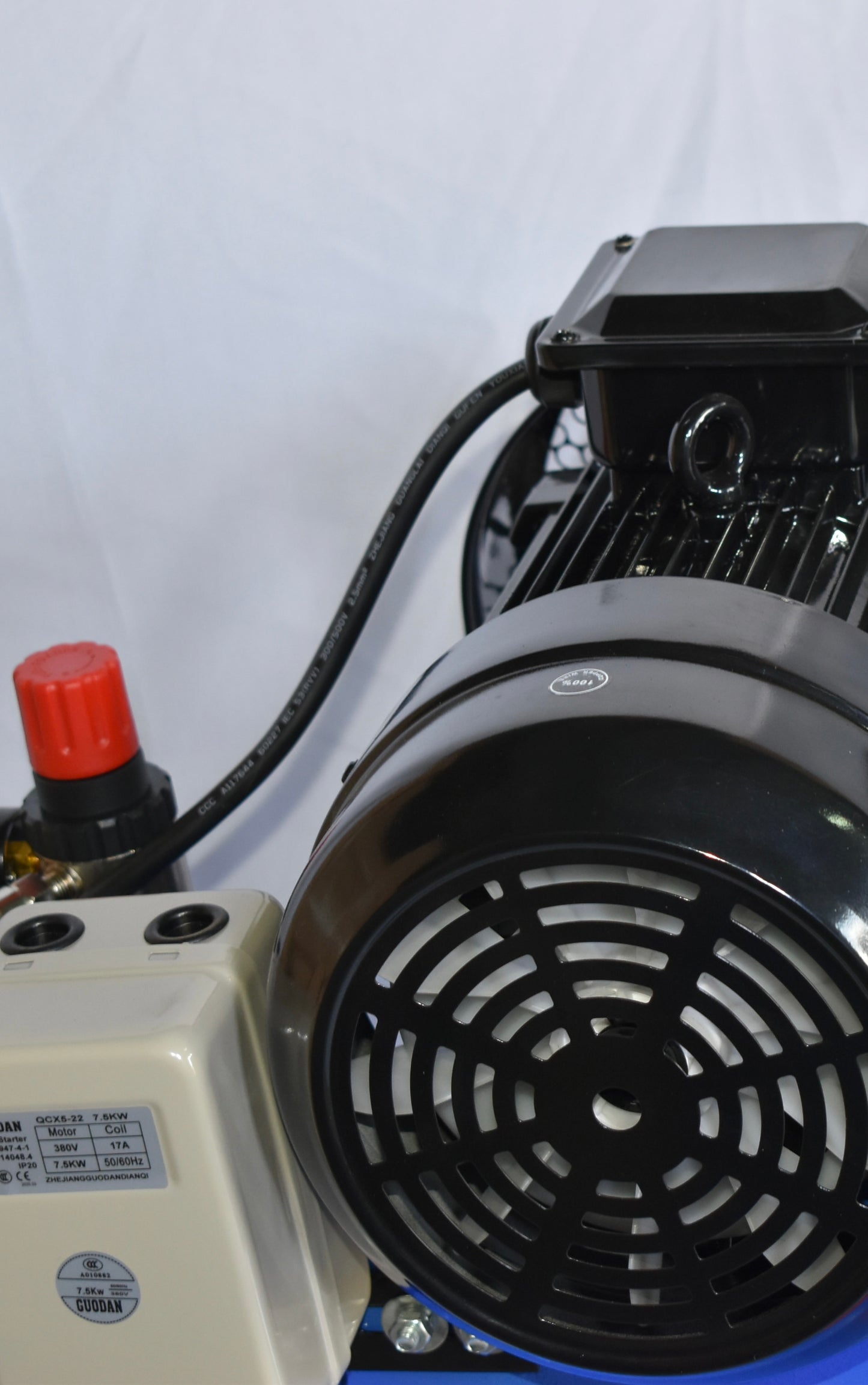 Compresor aer comprimat profesional 300 litri 3 pistoane 380v 1150L/min BJC