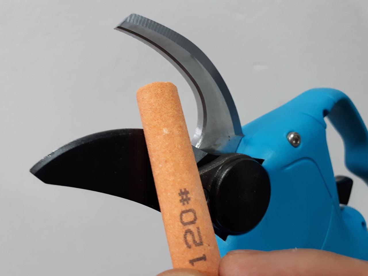 Foarfeca fie si pomi cu acumulator, foarfeca vie flori crengi pomi pe baterii - Bjc tools